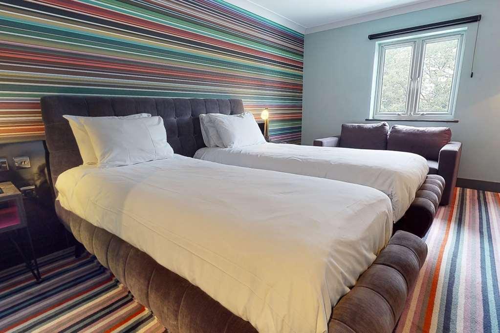Village Hotel كارديف الغرفة الصورة