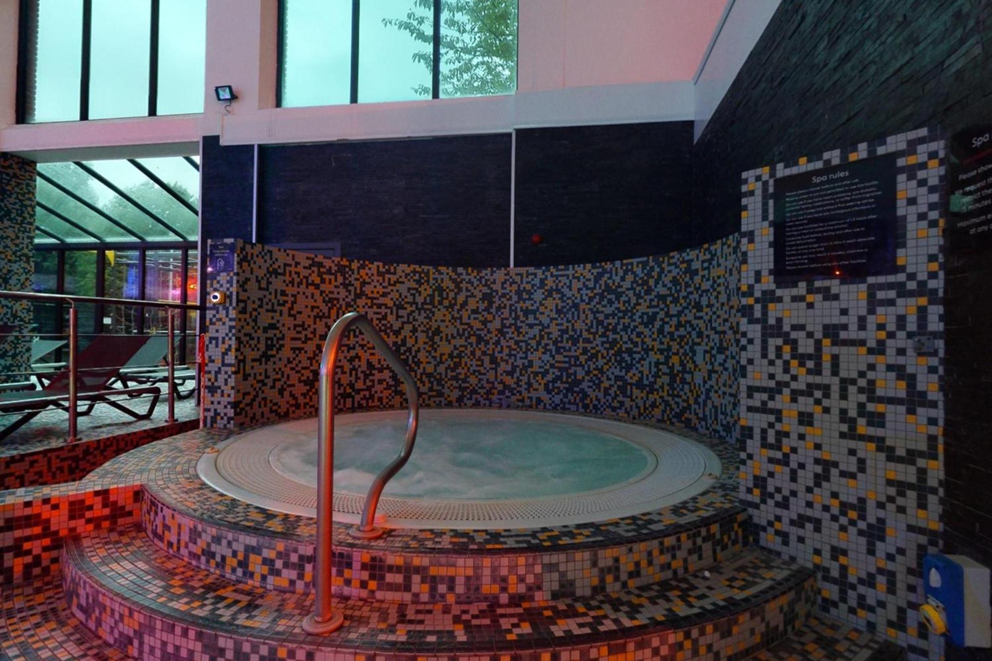 Village Hotel كارديف المظهر الخارجي الصورة