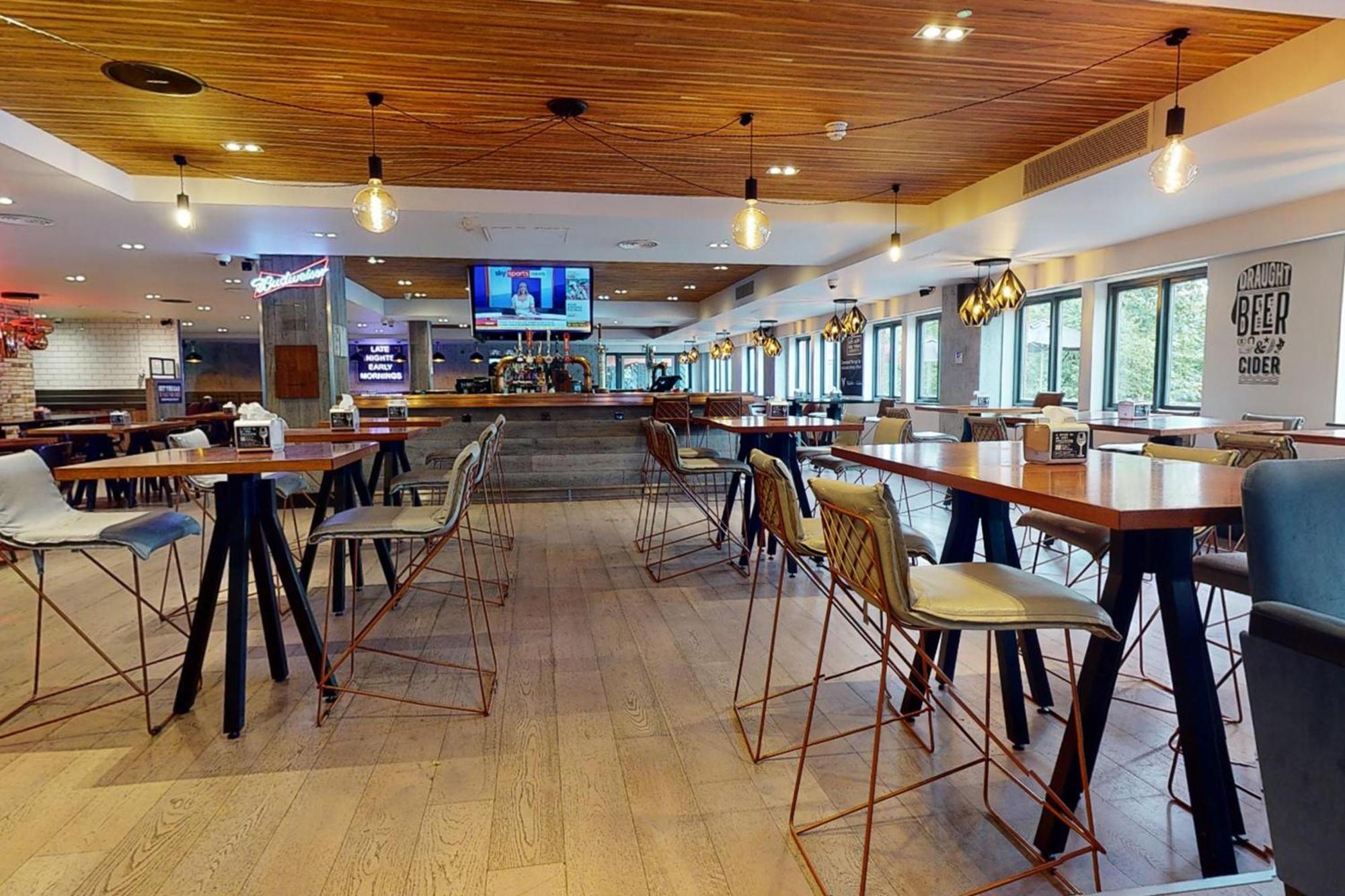 Village Hotel كارديف المظهر الخارجي الصورة