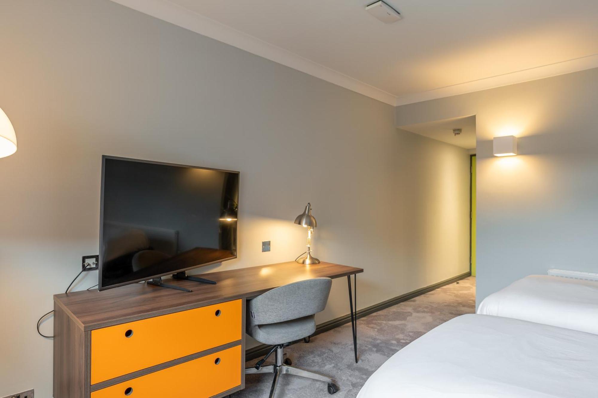 Village Hotel كارديف المظهر الخارجي الصورة